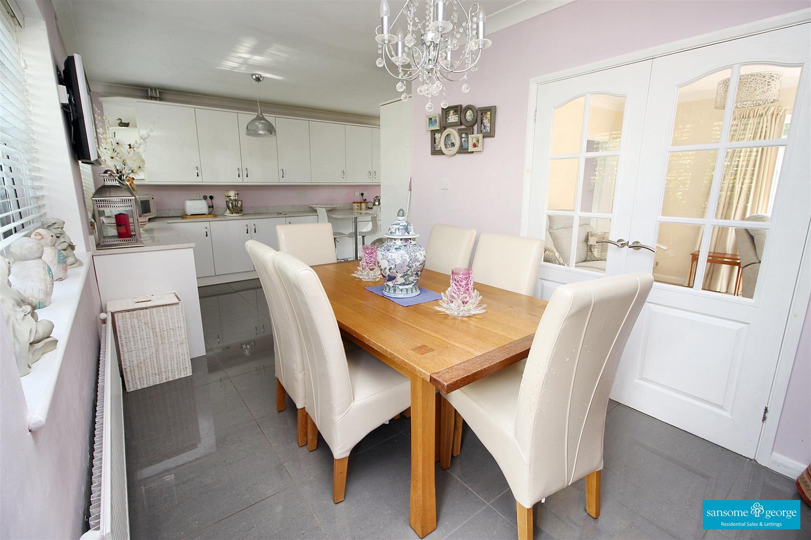 Longleat Drive, Tilehurst